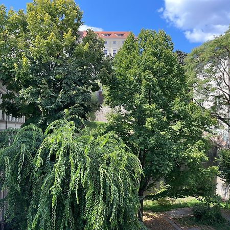 Sunny Studio At The Castle Budapest Exterior photo