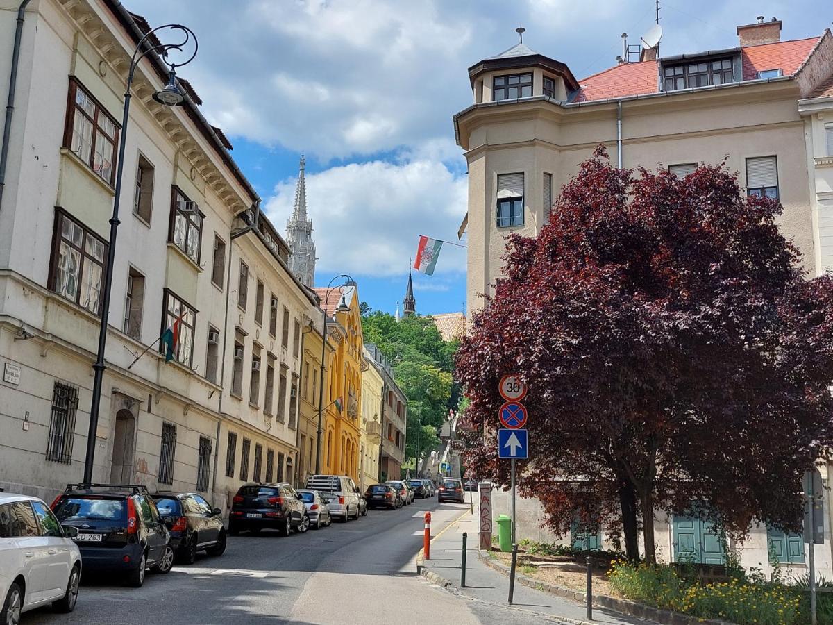Sunny Studio At The Castle Budapest Exterior photo