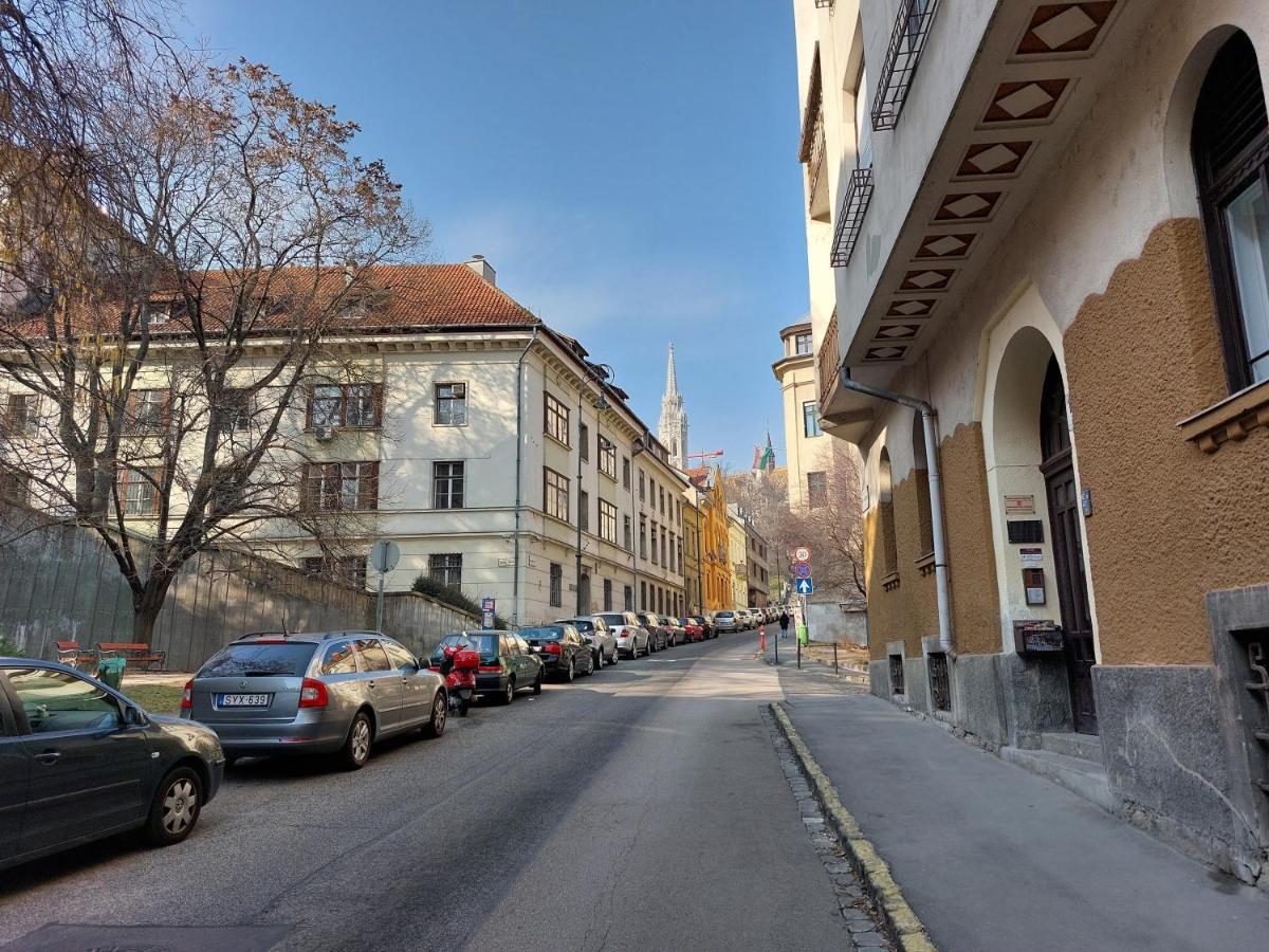 Sunny Studio At The Castle Budapest Exterior photo